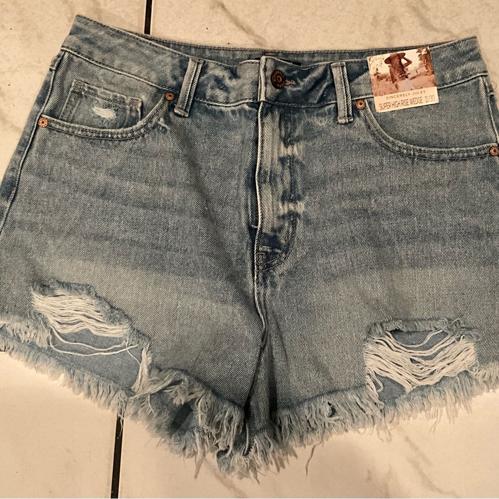 NWT Sincerely Jules Women's Light Blue Denim High Rise Shorts Size 11/30